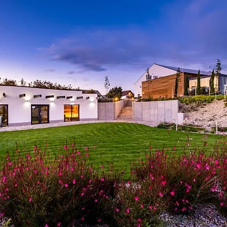 Bed & Breakfast Dobosi Birtokkoezpont
