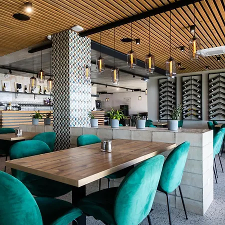 Dobosi Birtokkoezpont فندق مبيت وإفطار 4*