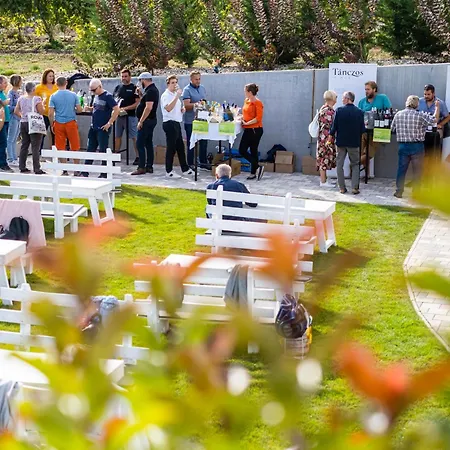 Dobosi Birtokkoezpont 4* Szentantalfa