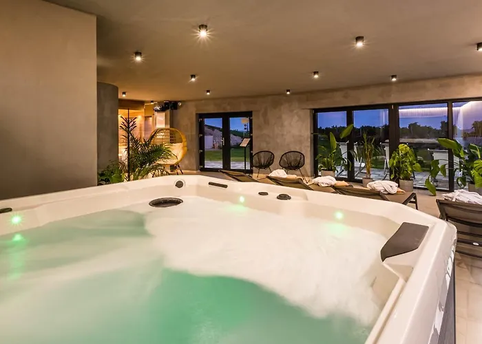 Bed & Breakfast Dobosi Birtokkoezpont 4*