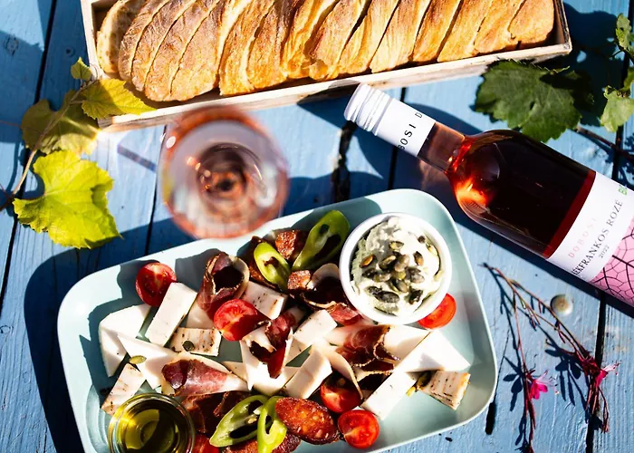 Dobosi Birtokkoezpont Bed & Breakfast 4*