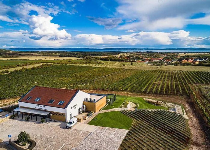 Dobosi Birtokkoezpont 4*